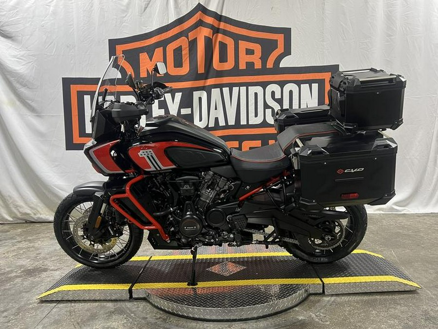 2024 Harley-Davidson® RA1250SE - CVO™ Pan America®