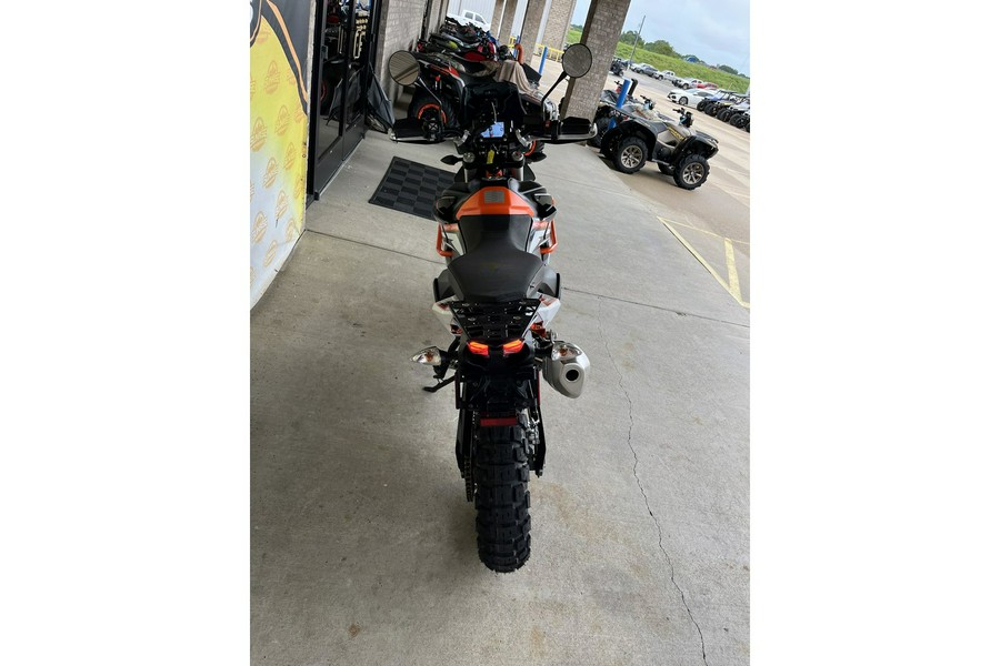 2022 KTM 890 Adventure R