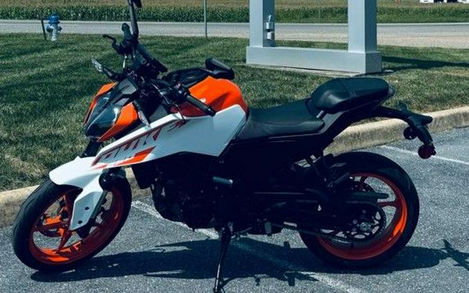 2024 KTM 250 Duke