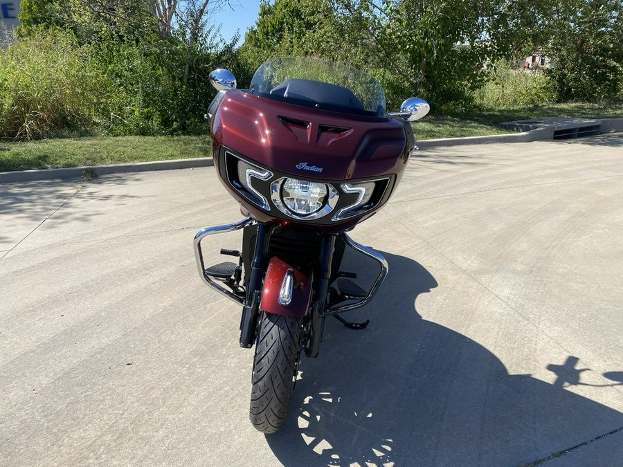 2023 Indian Motorcycle® Challenger® Limited Maroon Metallic