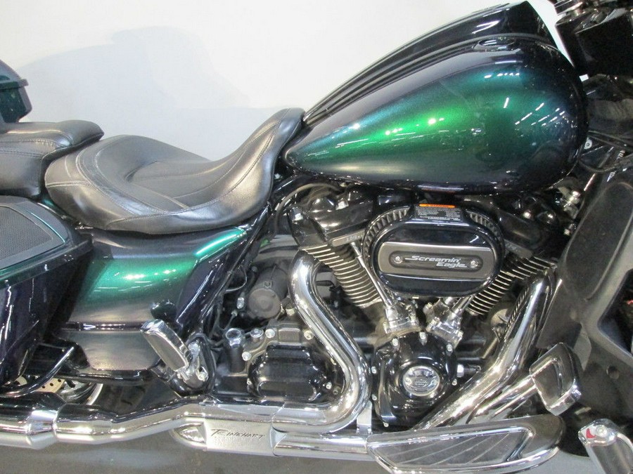 2017 Harley-Davidson® FLHXSE - CVO™ Street Glide®