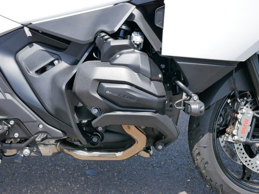 2026 BMW R 1300 RT Alpine White 3 1300 RT