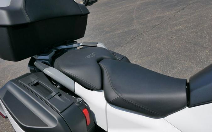 2026 BMW R 1300 RT Alpine White 3 1300 RT