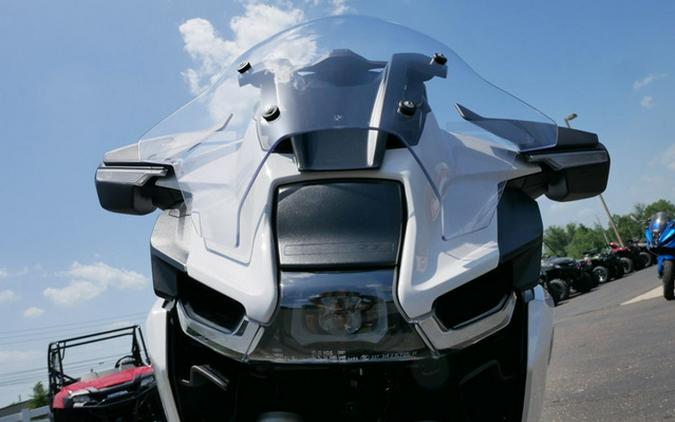 2026 BMW R 1300 RT Alpine White 3 1300 RT