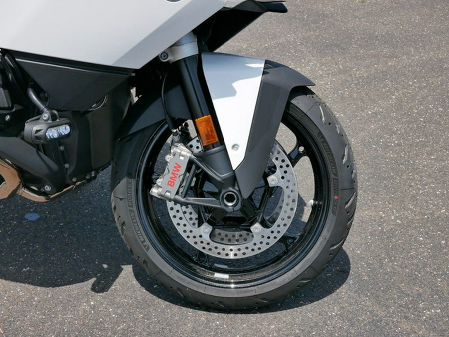 2026 BMW R 1300 RT Alpine White 3 1300 RT