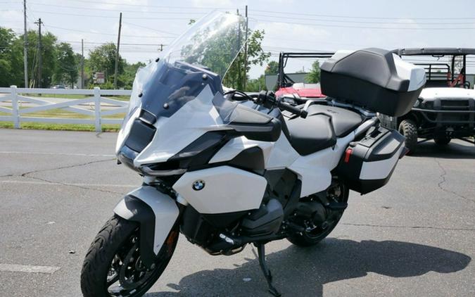 2026 BMW R 1300 RT Alpine White 3 1300 RT