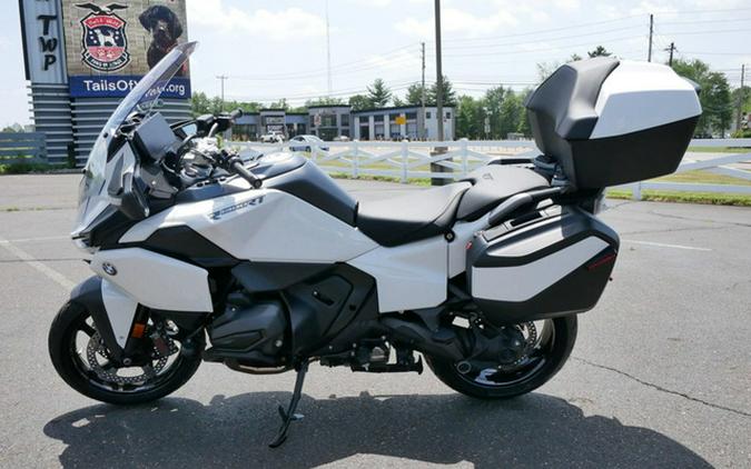 2026 BMW R 1300 RT Alpine White 3 1300 RT