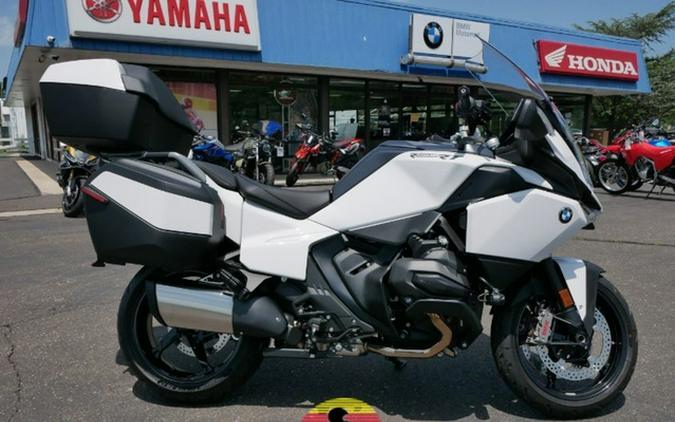 2026 BMW R 1300 RT Alpine White 3 1300 RT