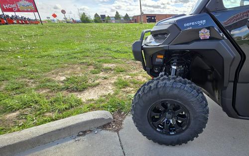 2026 Can-Am Defender MAX XT CAB HD11