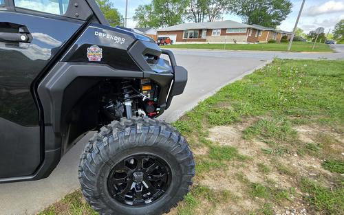 2026 Can-Am Defender MAX XT CAB HD11