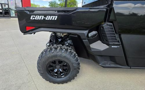 2026 Can-Am Defender MAX XT CAB HD11