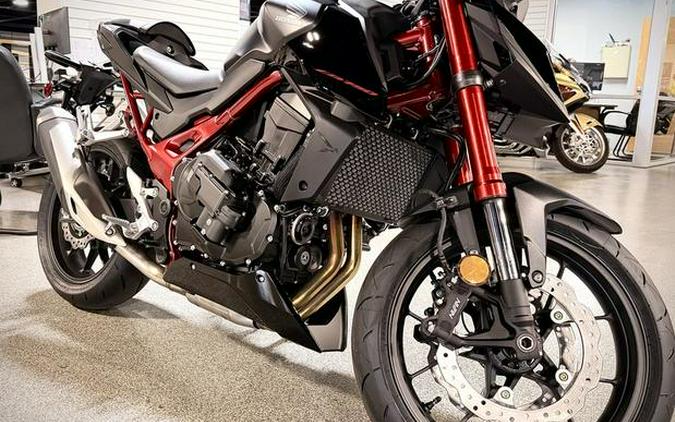 2026 Honda® CB750 Hornet E-Clutch