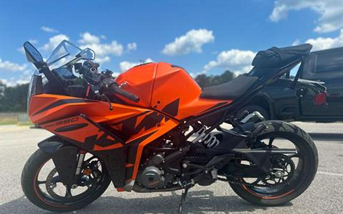 2022 KTM RC 390