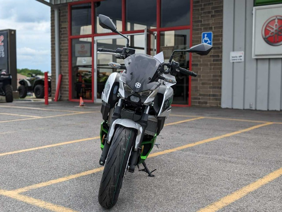 2024 Kawasaki Z7 Hybrid ABS