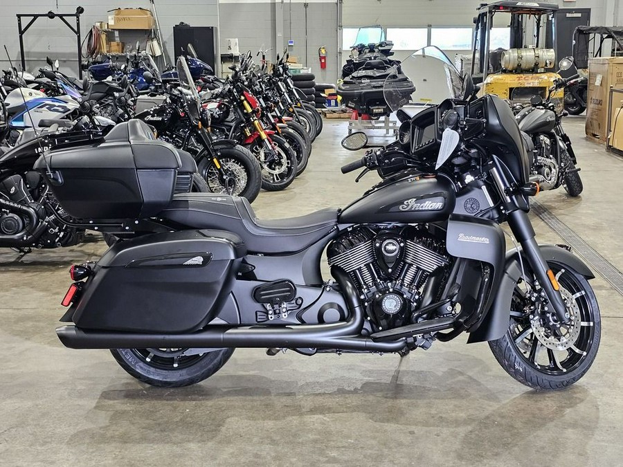 2025 Indian Motorcycle® Roadmaster® Dark Horse® with PowerBand Audio Package