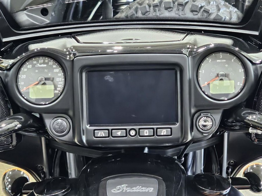 2025 Indian Motorcycle® Roadmaster® Dark Horse® with PowerBand Audio Package