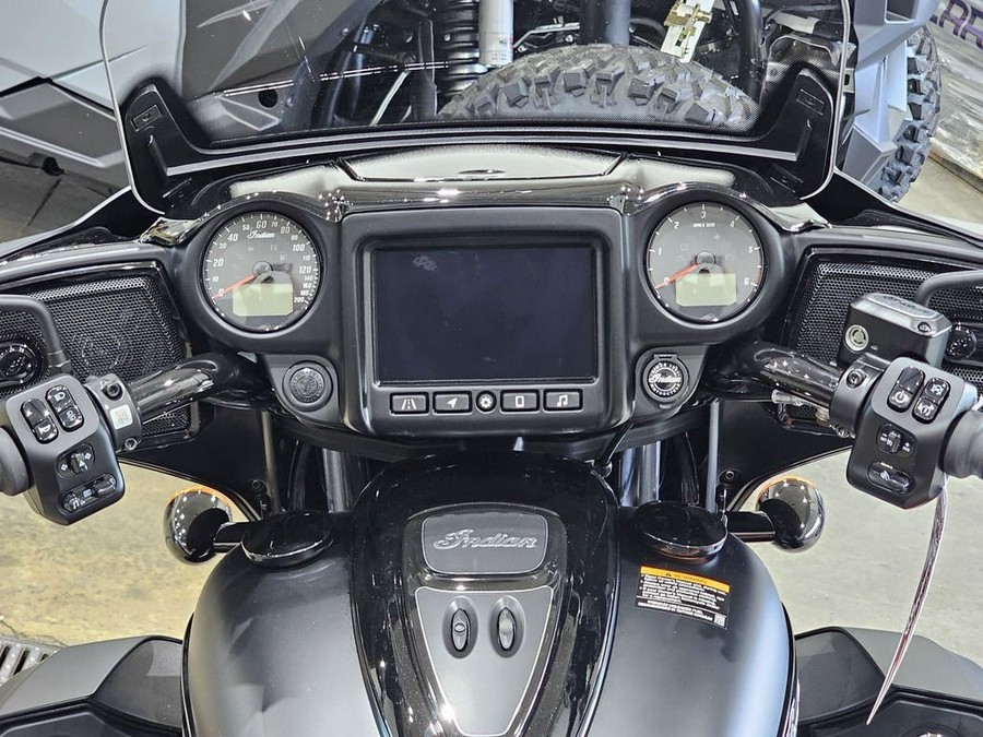 2025 Indian Motorcycle® Roadmaster® Dark Horse® with PowerBand Audio Package