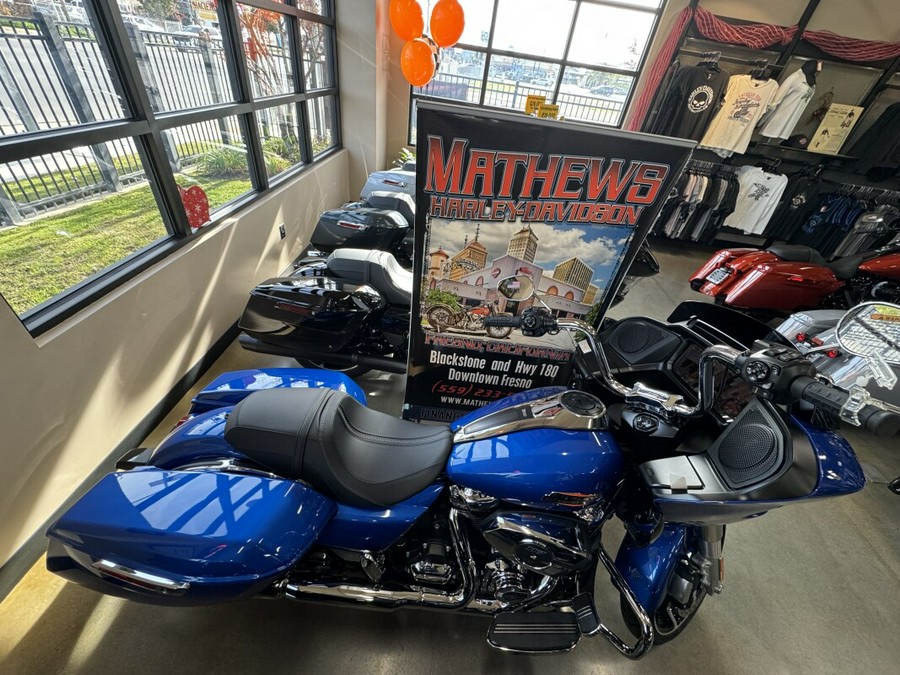2025 Harley-Davidson® Road Glide® Blue Burst