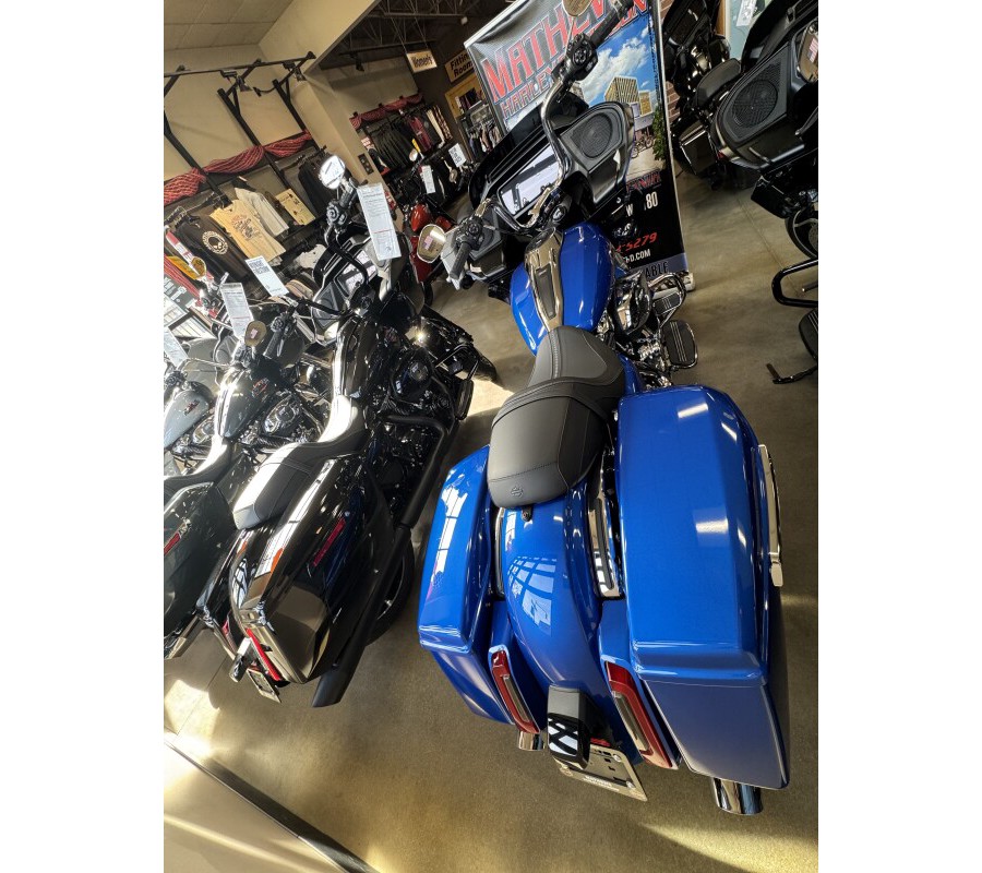 2025 Harley-Davidson® Road Glide® Blue Burst