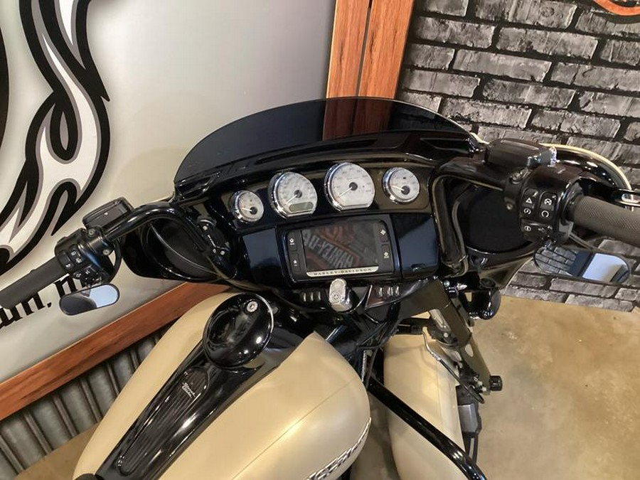 2014 Harley-Davidson® FLHXS - Street Glide® Special