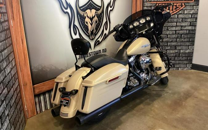2014 Harley-Davidson® FLHXS - Street Glide® Special