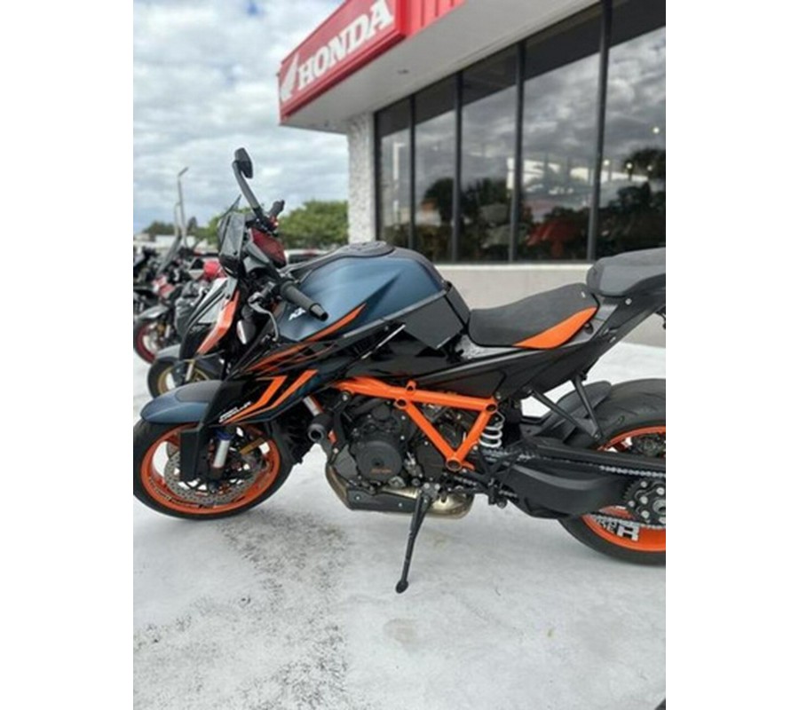 2022 KTM 1290 DUKE EVO R