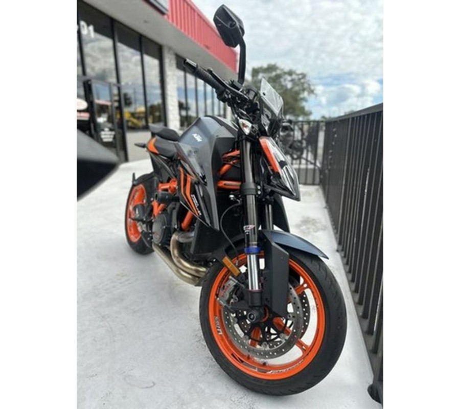 2022 KTM 1290 DUKE EVO R