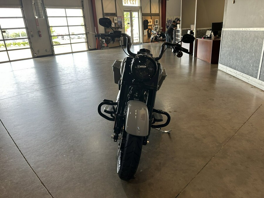 2025 Harley-Davidson® Road King™ Special FLHRXS