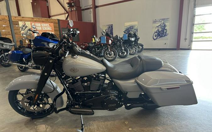 2025 Harley-Davidson® Road King™ Special FLHRXS