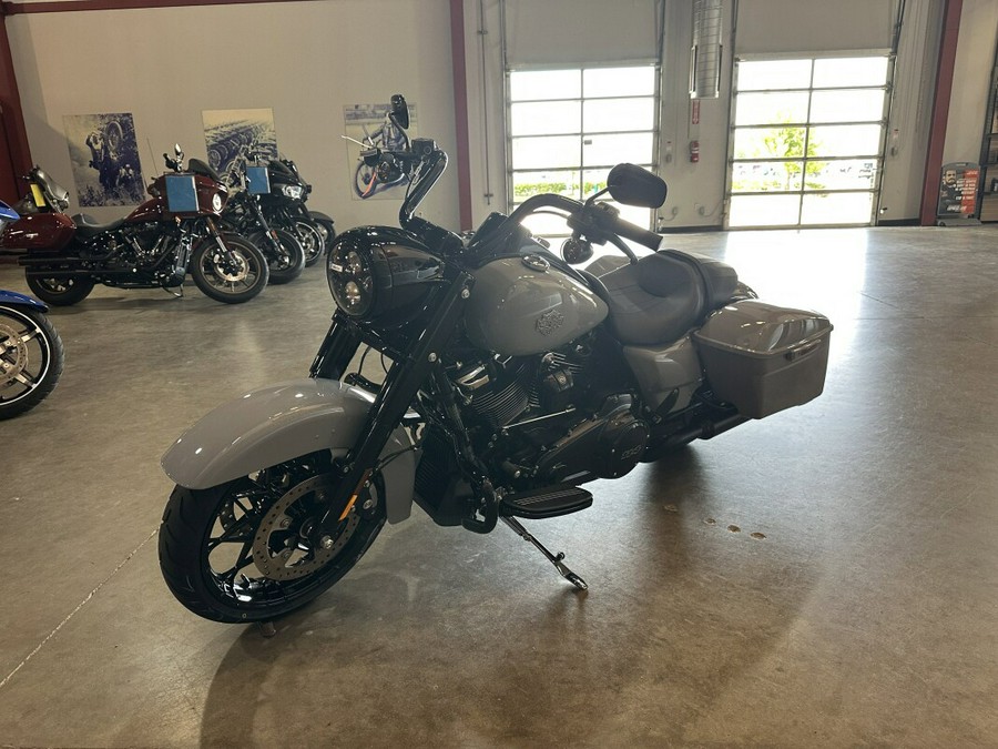 2025 Harley-Davidson® Road King™ Special FLHRXS