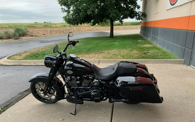 2023 Harley-Davidson Road King Special Vivid Black