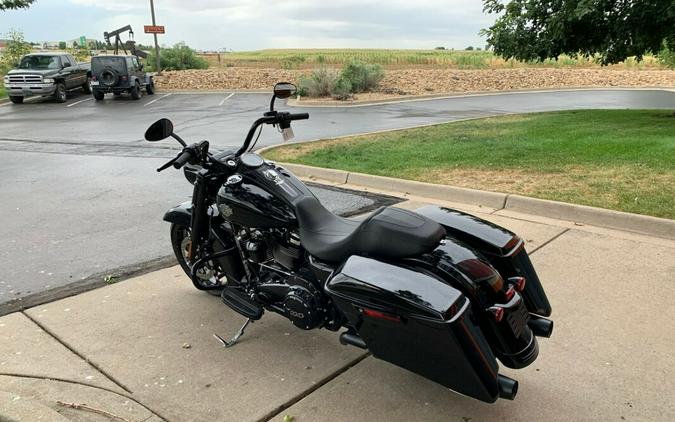 2023 Harley-Davidson Road King Special Vivid Black