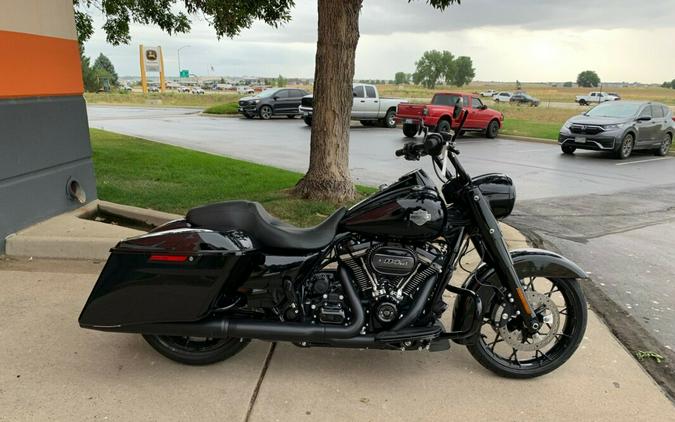 2023 Harley-Davidson Road King Special Vivid Black