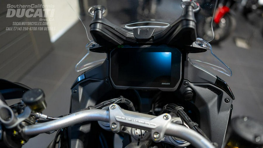 2025 Ducati Multistrada V4S - Thrilling Black