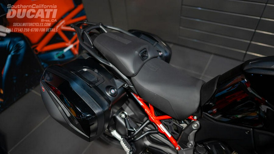2025 Ducati Multistrada V4S - Thrilling Black