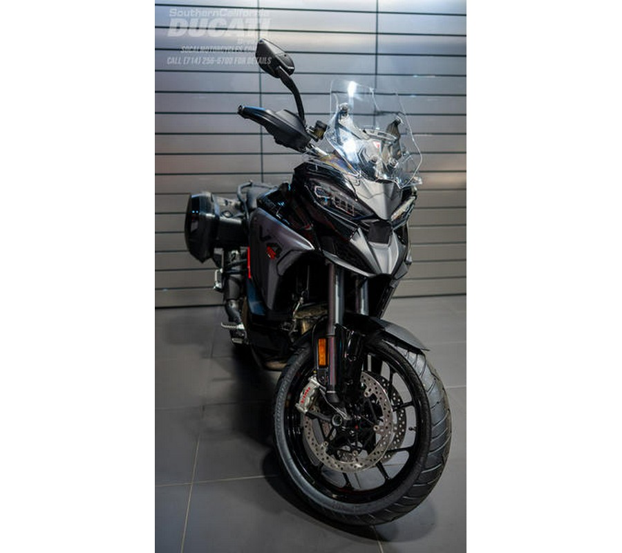 2025 Ducati Multistrada V4S - Thrilling Black