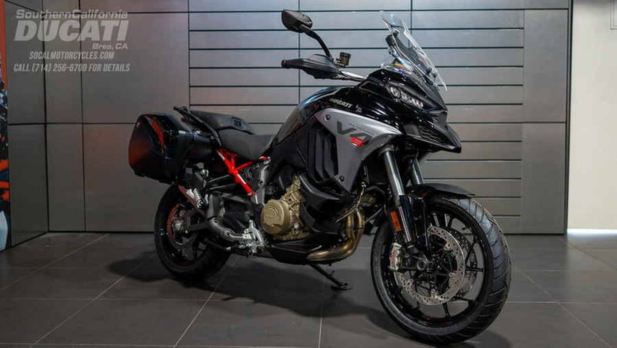 2025 Ducati Multistrada V4S - Thrilling Black
