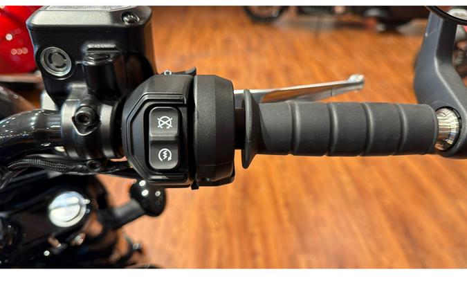 2025 Indian Motorcycle SPORT SCOUT, BLACK METALLIC, 49ST Base