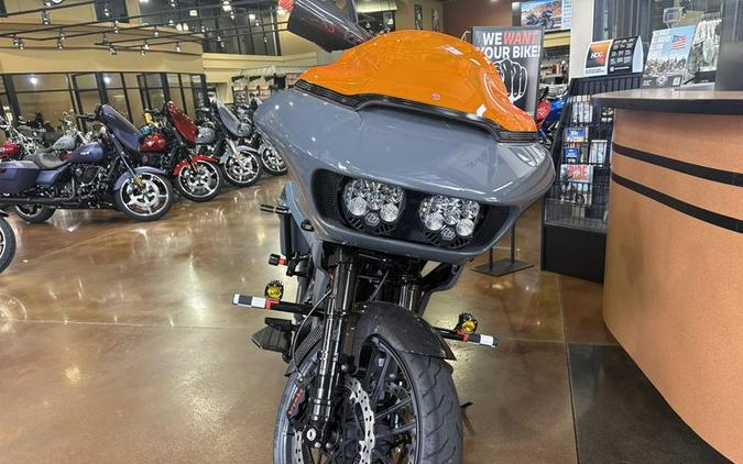 2018 Harley-Davidson® FLTRXSE - CVO™ Road Glide®