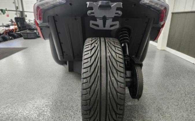 2025 Polaris SLINGSHOT S