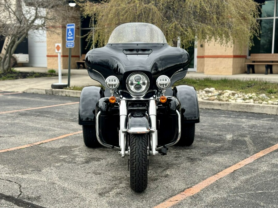 2022 Harley-Davidson Tri Glide Ultra Black