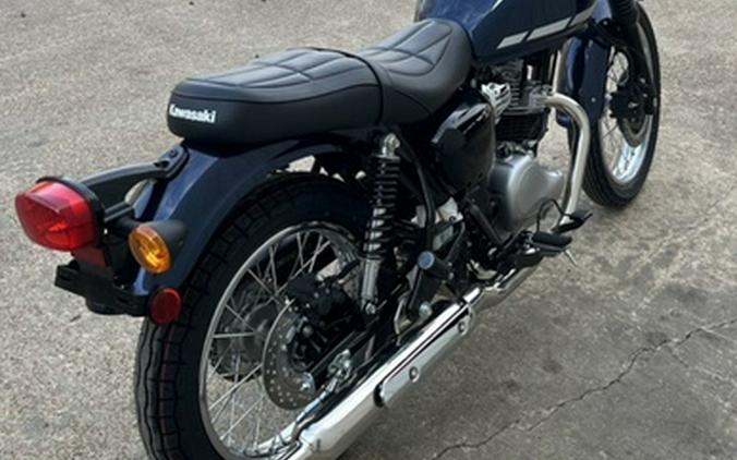 2025 Kawasaki W230 ABS