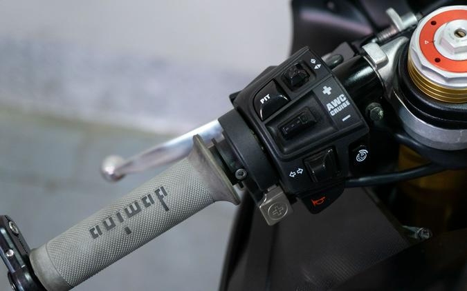 2017 Aprilia RSV4 RR ABS