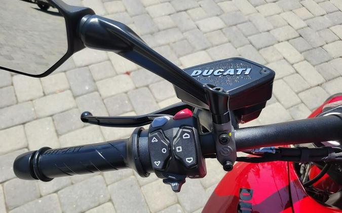 2026 Ducati XDiavel V4 Burning Red