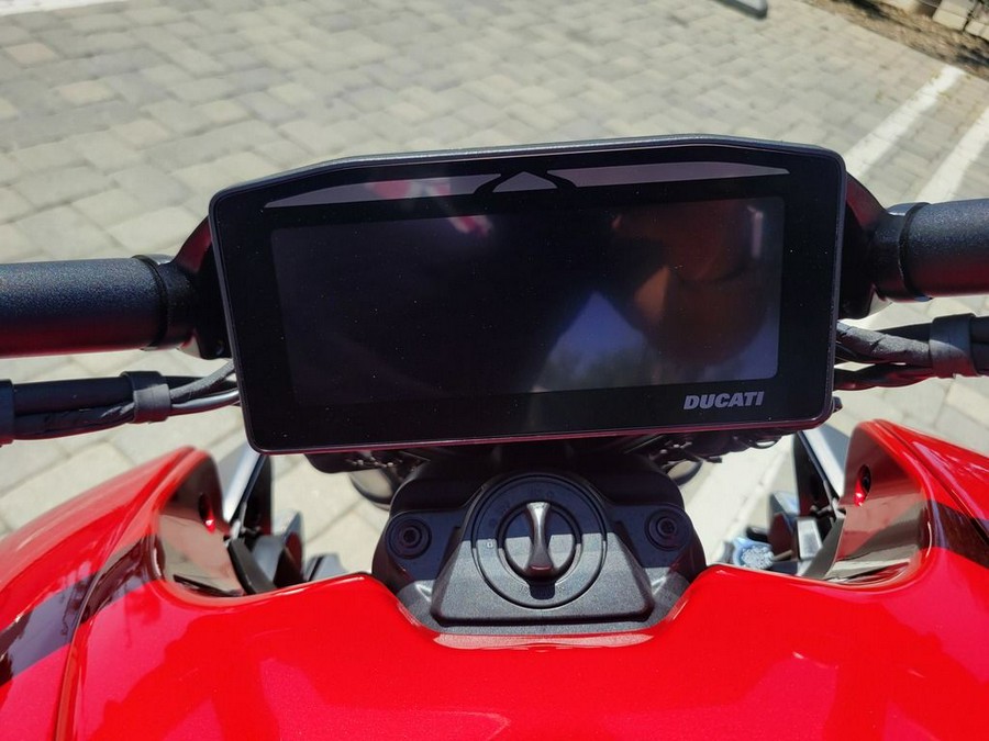 2026 Ducati XDiavel V4 Burning Red