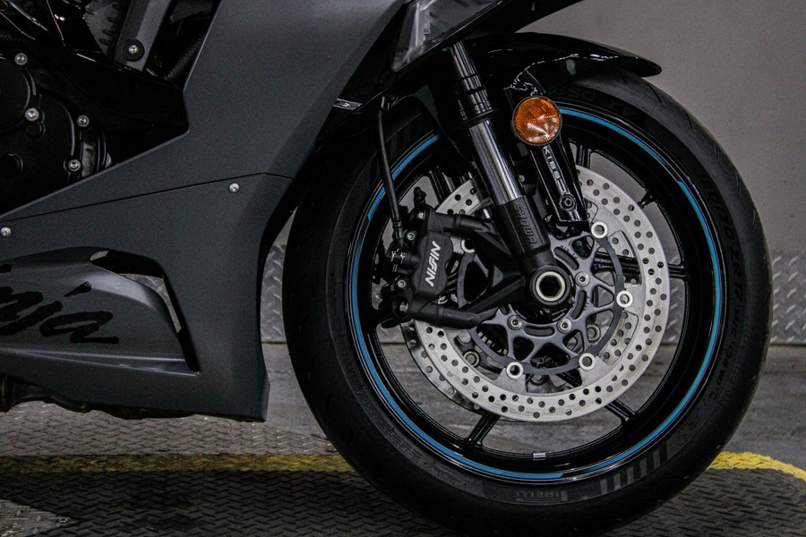 2025 Kawasaki Ninja ZX-6R ABS