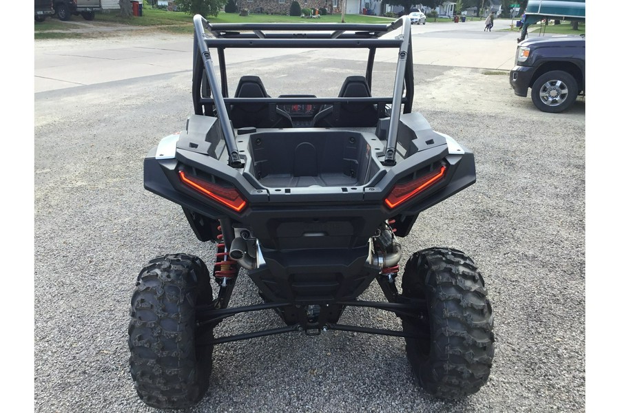 2024 Polaris Industries RZR XP 1000 Sport White Lightning