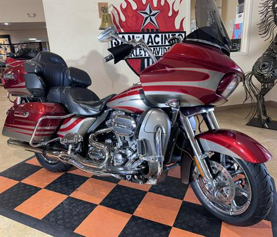 2016 Harley-Davidson CVO™ Road Glide™ Ultra
