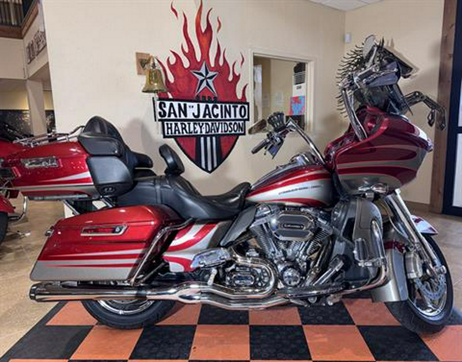 2016 Harley-Davidson CVO™ Road Glide™ Ultra