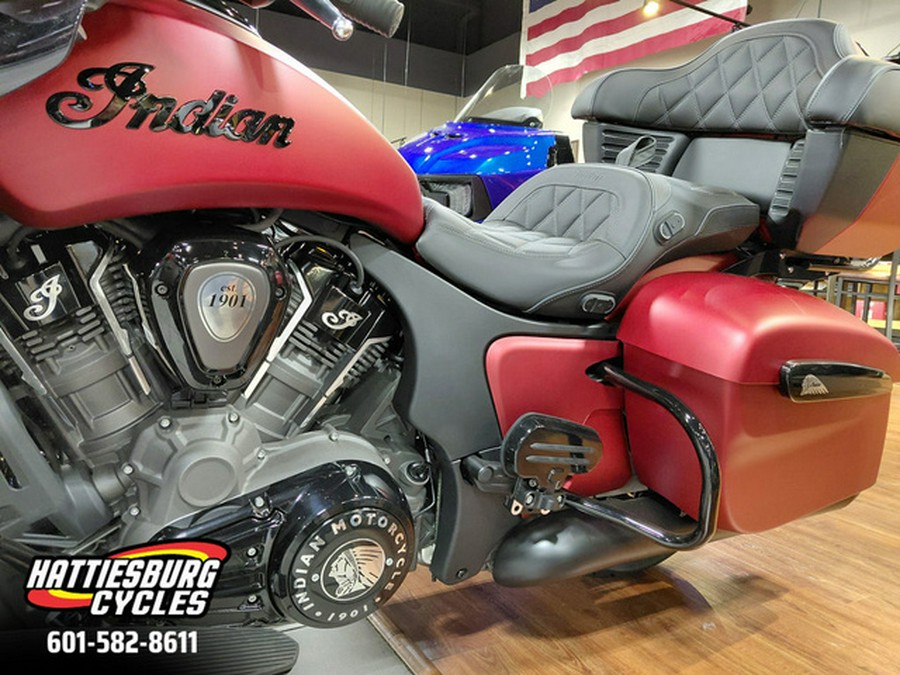 2025 Indian Roadmaster PowerPlus Dark Horse Sunset Red Smoke